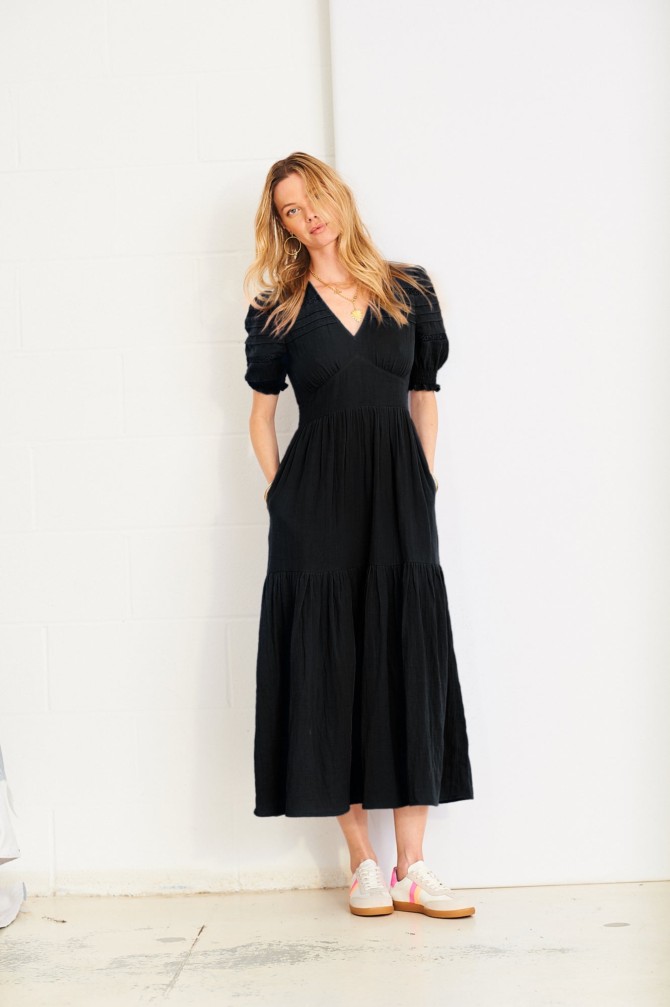 Minna dress in black