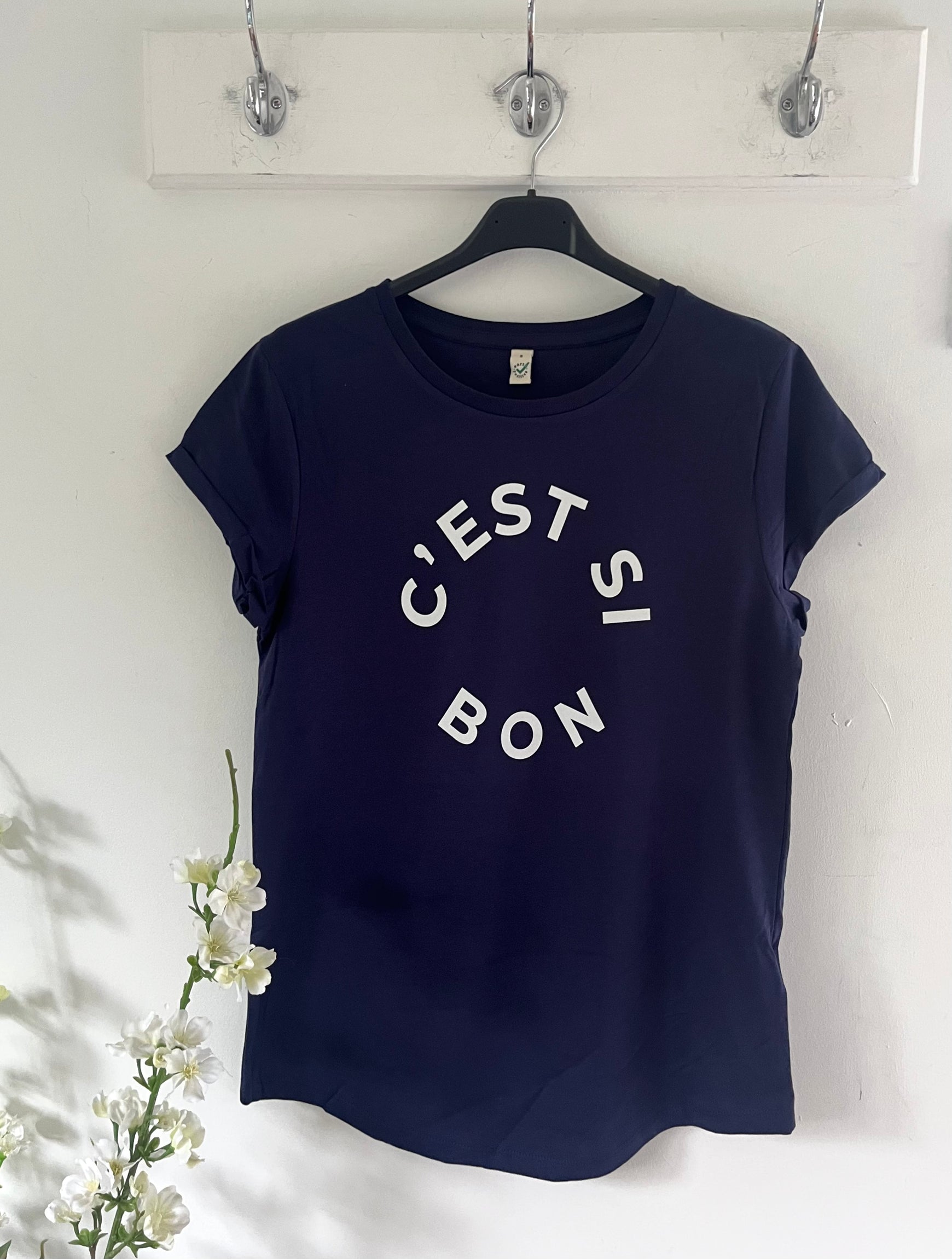 C'est Si Bon organic cotton tee in navy