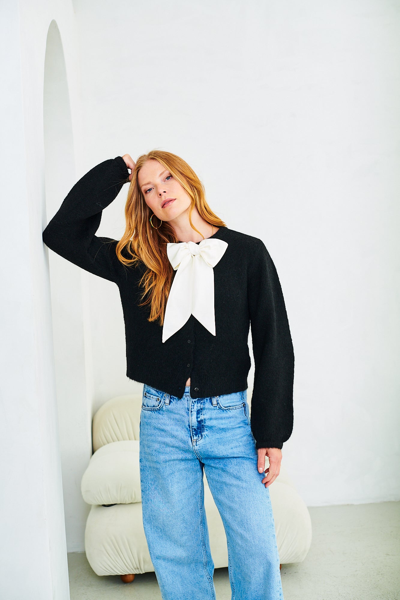 Bow cardi in black
