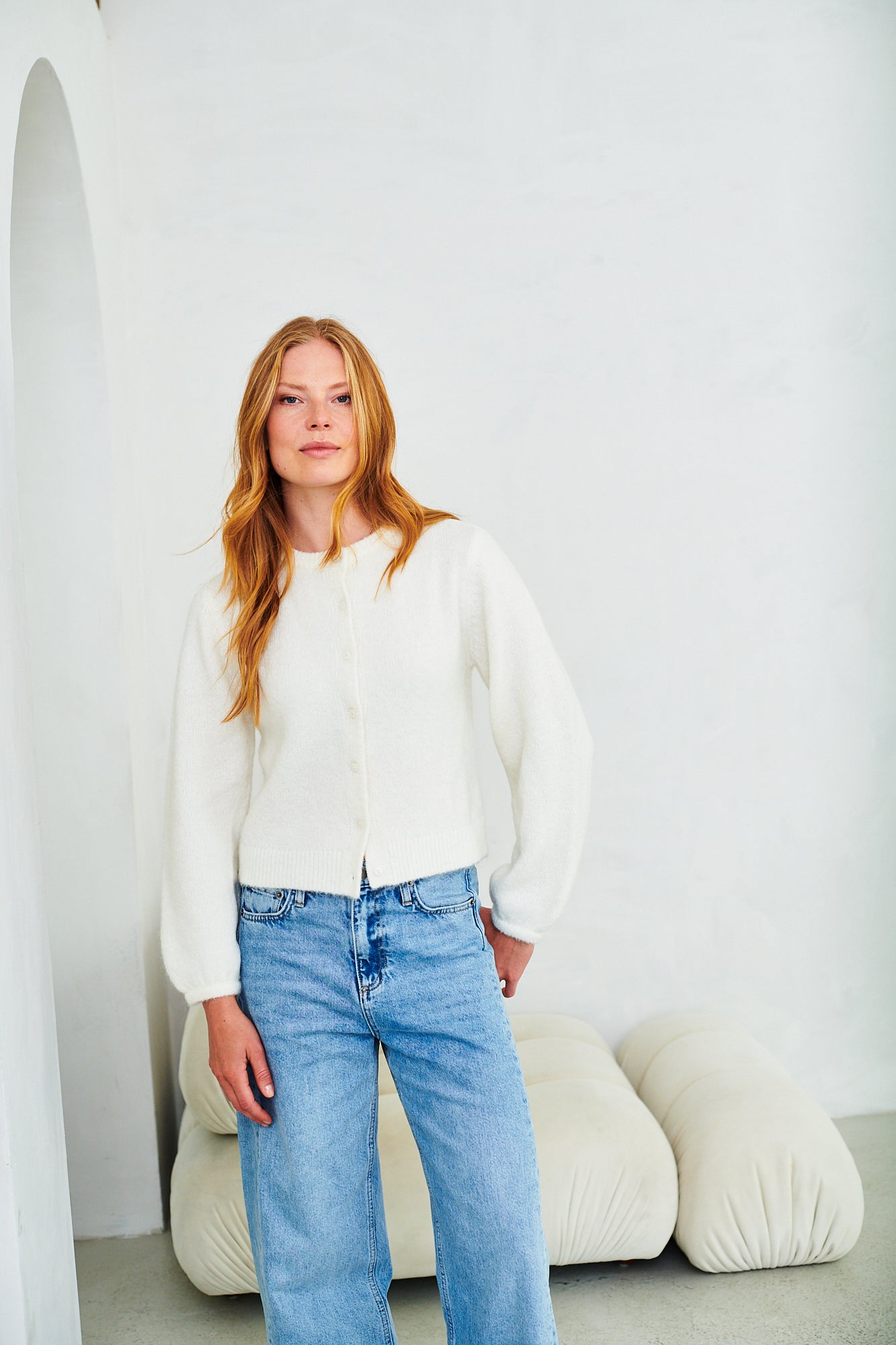 Satin bow cardi in white
