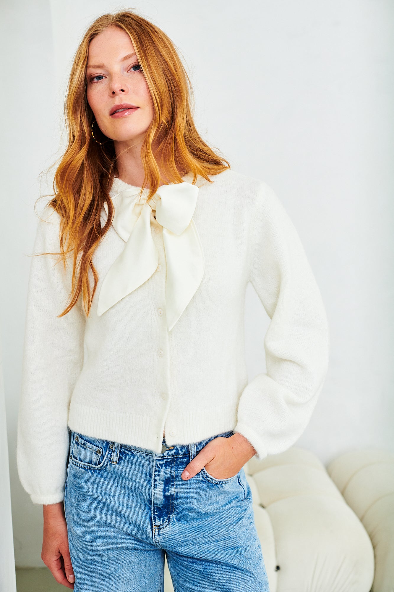 Satin bow cardi in white