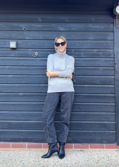Laura rollneck in grey