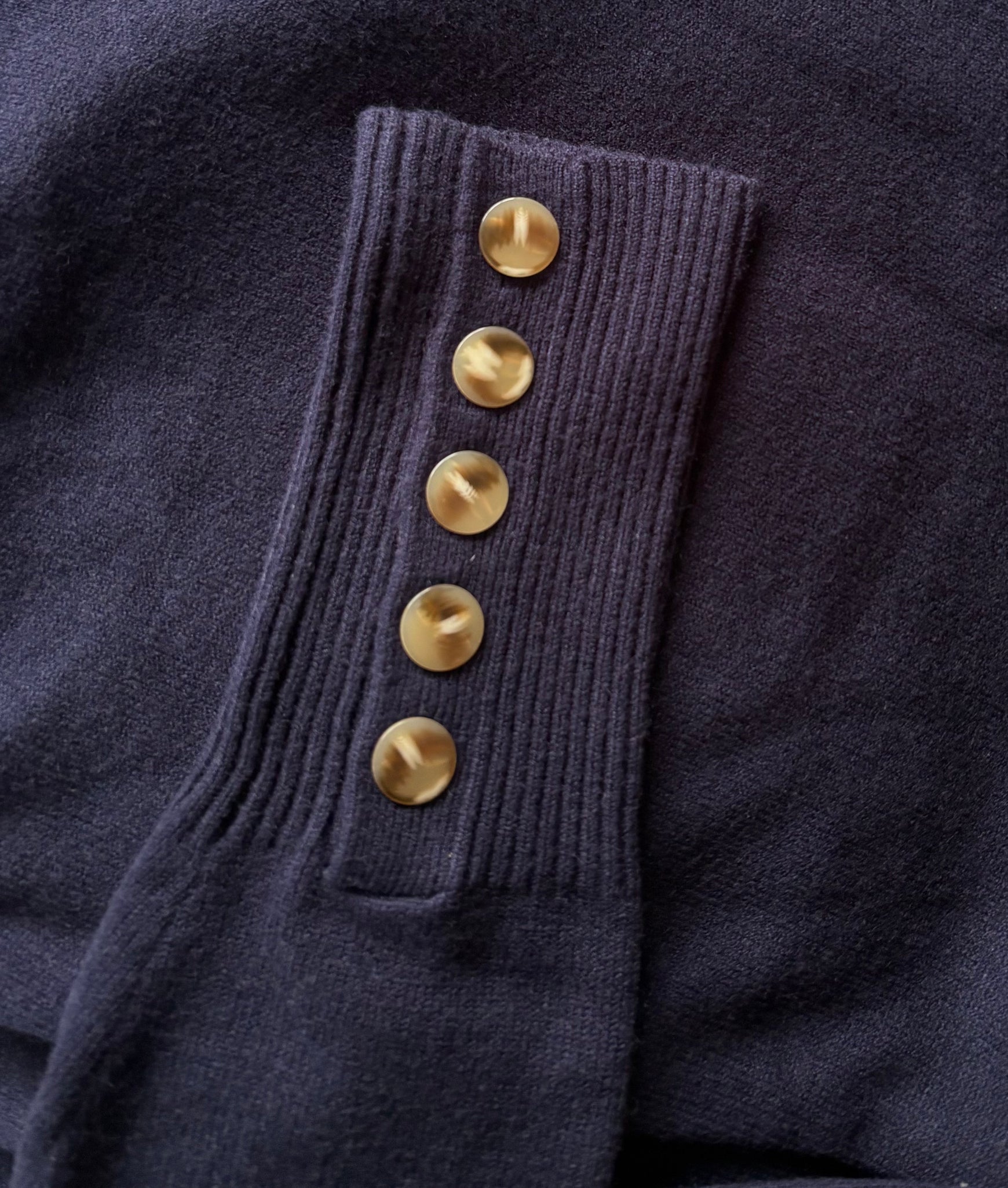 Laura rollneck in navy