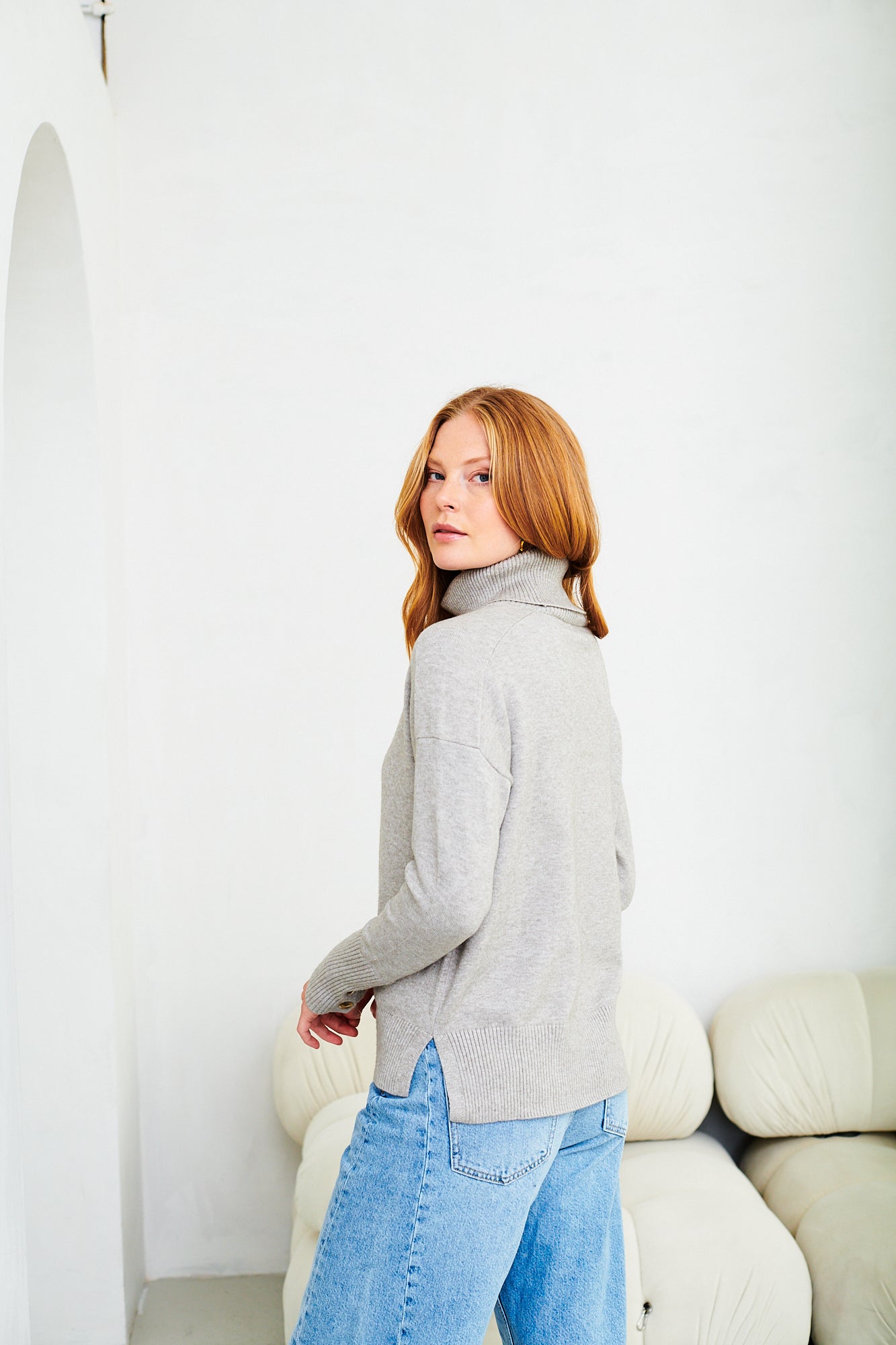 Laura rollneck in grey