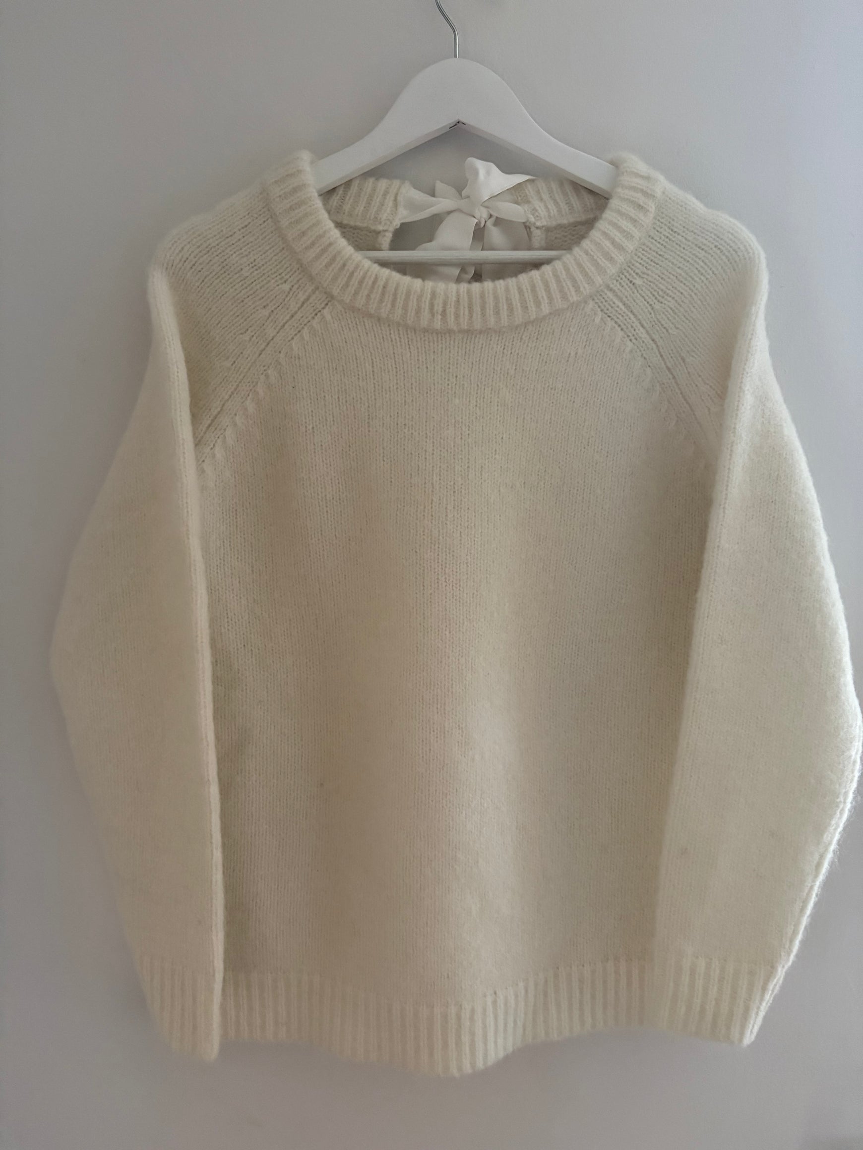 Sample mohair blend bow jumper size 10