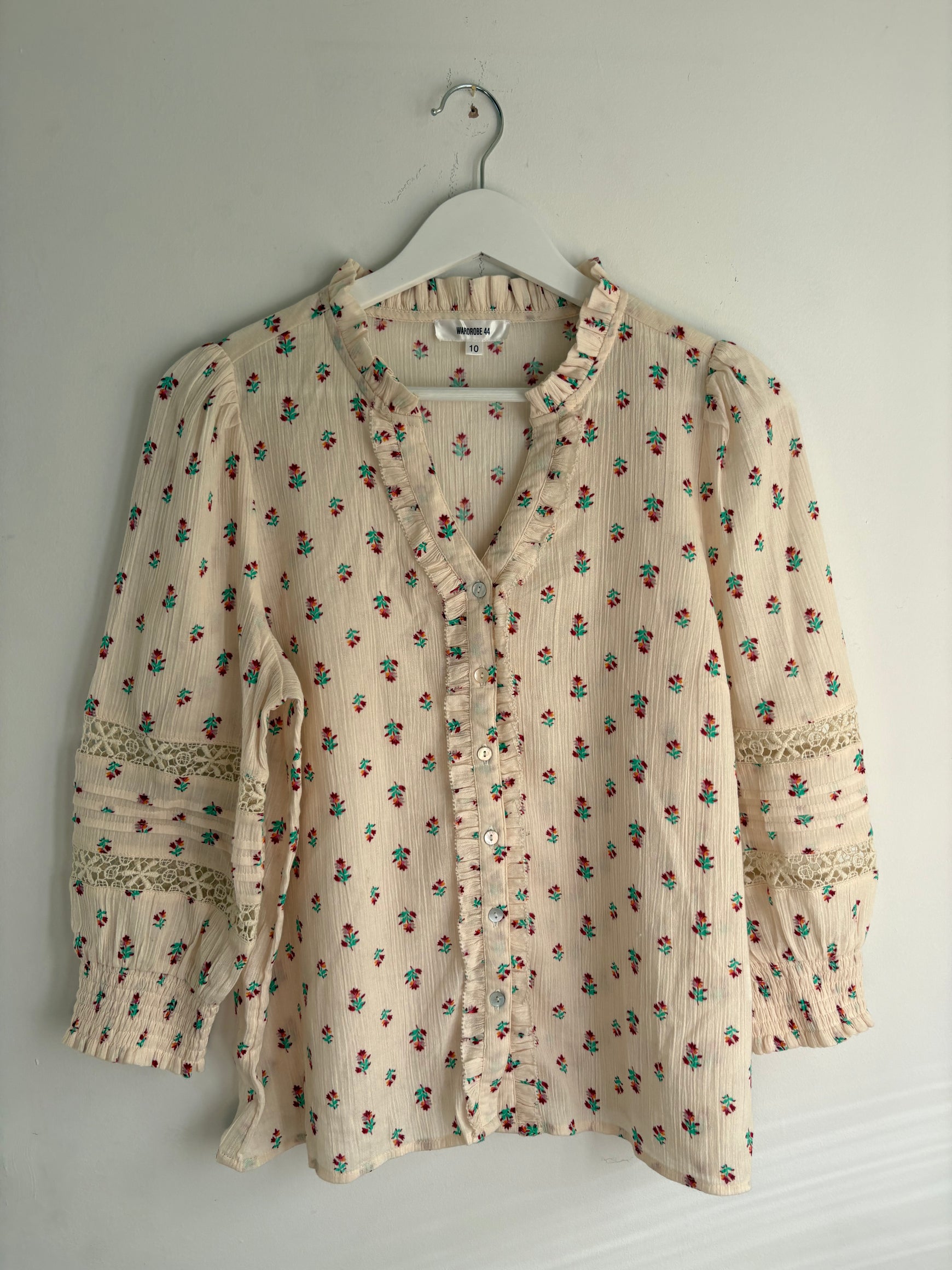 Sample Minna blouse in cream size 10