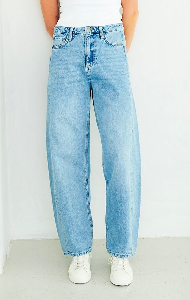 Belle barrel jean