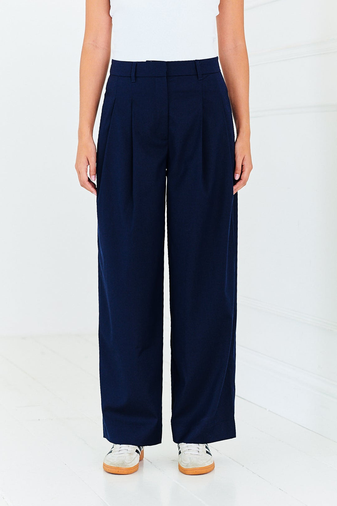 Ada tailored trouser in navy