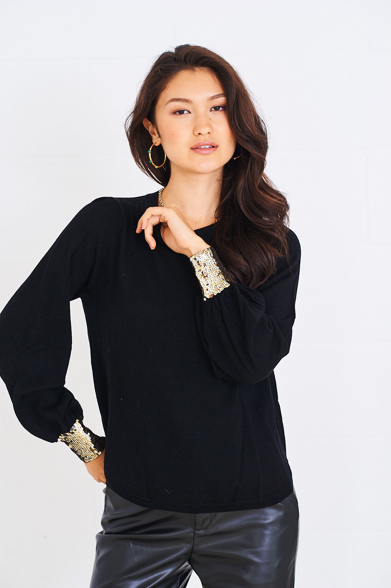 NOVA jumper in black