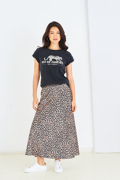 RIO tee in vintage washed black