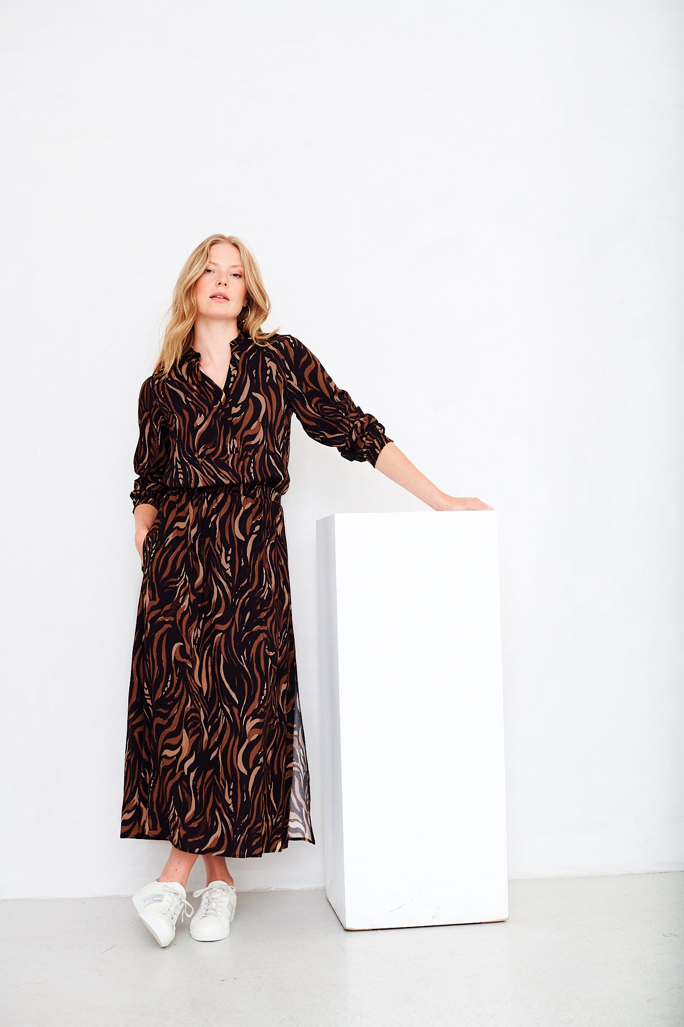 Lyra dress in tiger