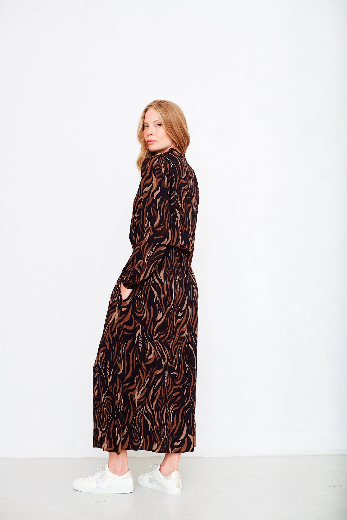 Lyra dress in tiger