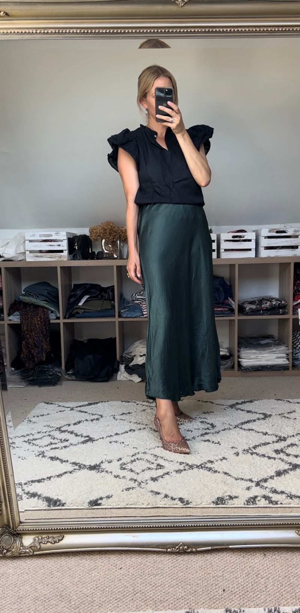 Pilar satin skirt in petrol green