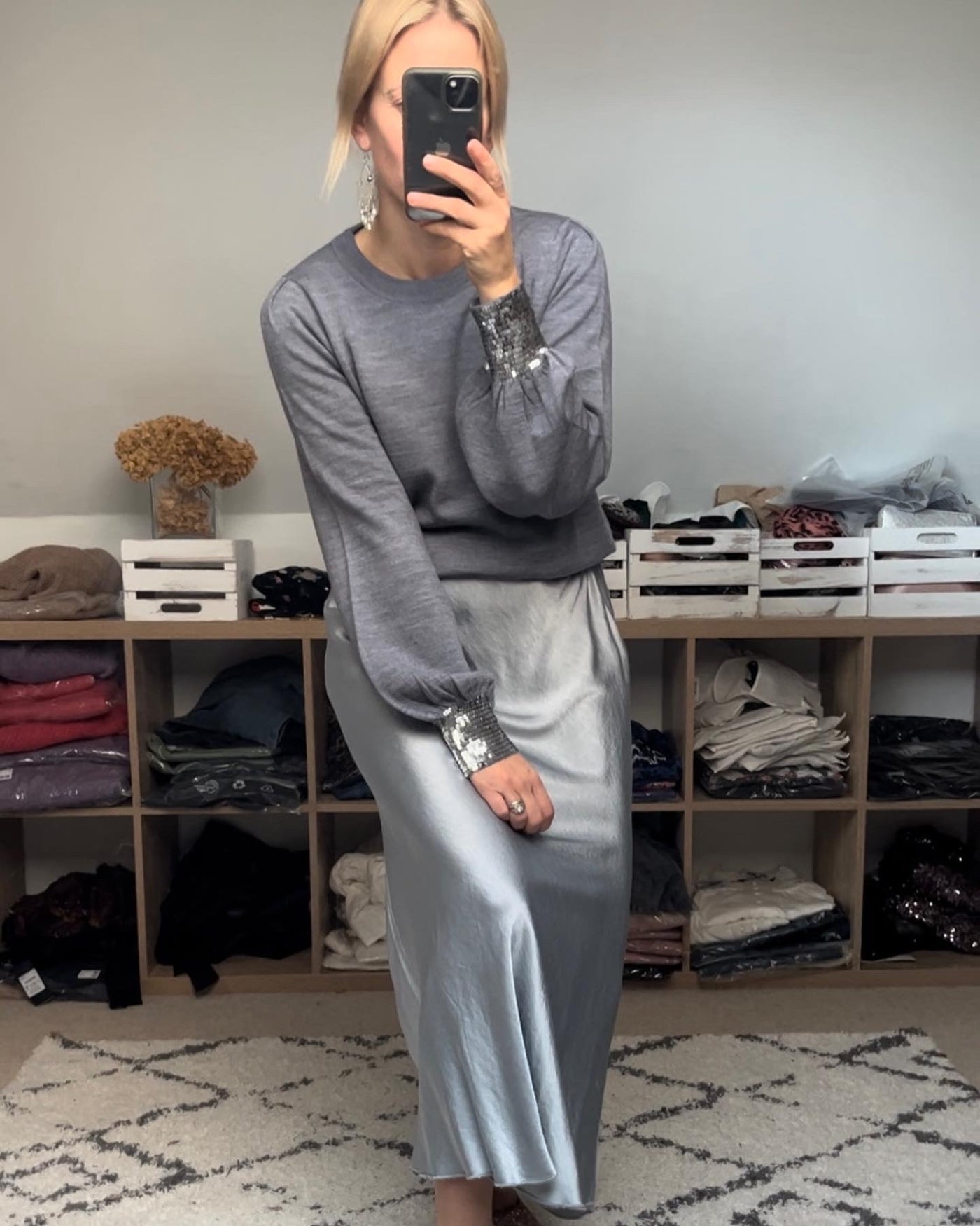 Pilar satin skirt in grey