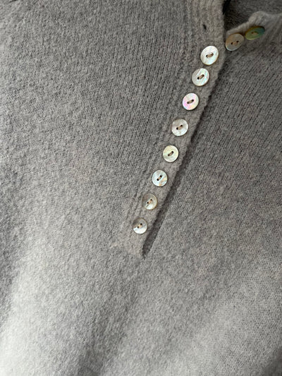 Carolin button front knit in grey