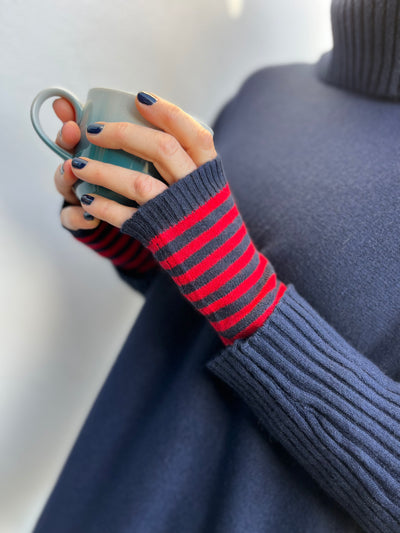 She Loves Stripes cashmere wristwarmers in red/navy